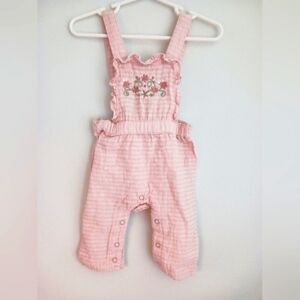Daisy Fuentes EUC Baby Girl Pink and Floral Overalls. Size 3-6 months.
